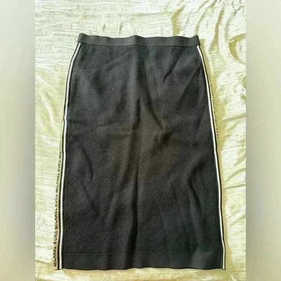 Michael Kors Logo Tape Textured Knit Pencil Skirt - Picture 2 of 9